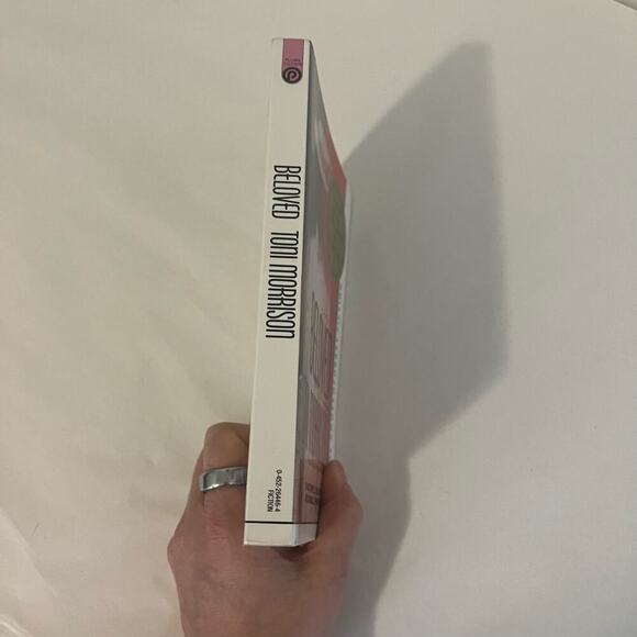 5/$25 Beloved by Toni Morrison softback book - Picture 2 of 6